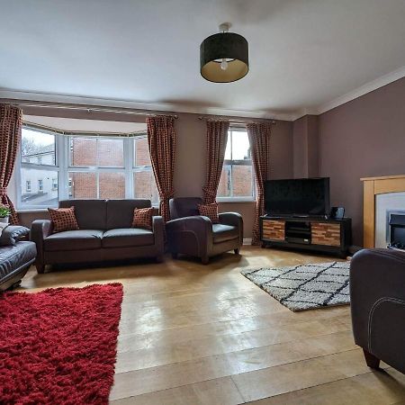 Вилла Kirkwood Drive Дарем Экстерьер фото