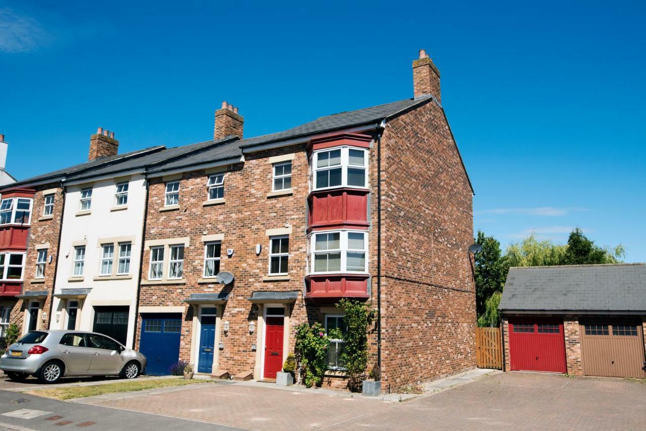 Вилла Kirkwood Drive Дарем Экстерьер фото